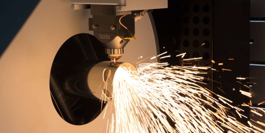 Revolutionizing Carbon Steel Processing: The Unparalleled Advantages of Fiber Laser Cutting Machines